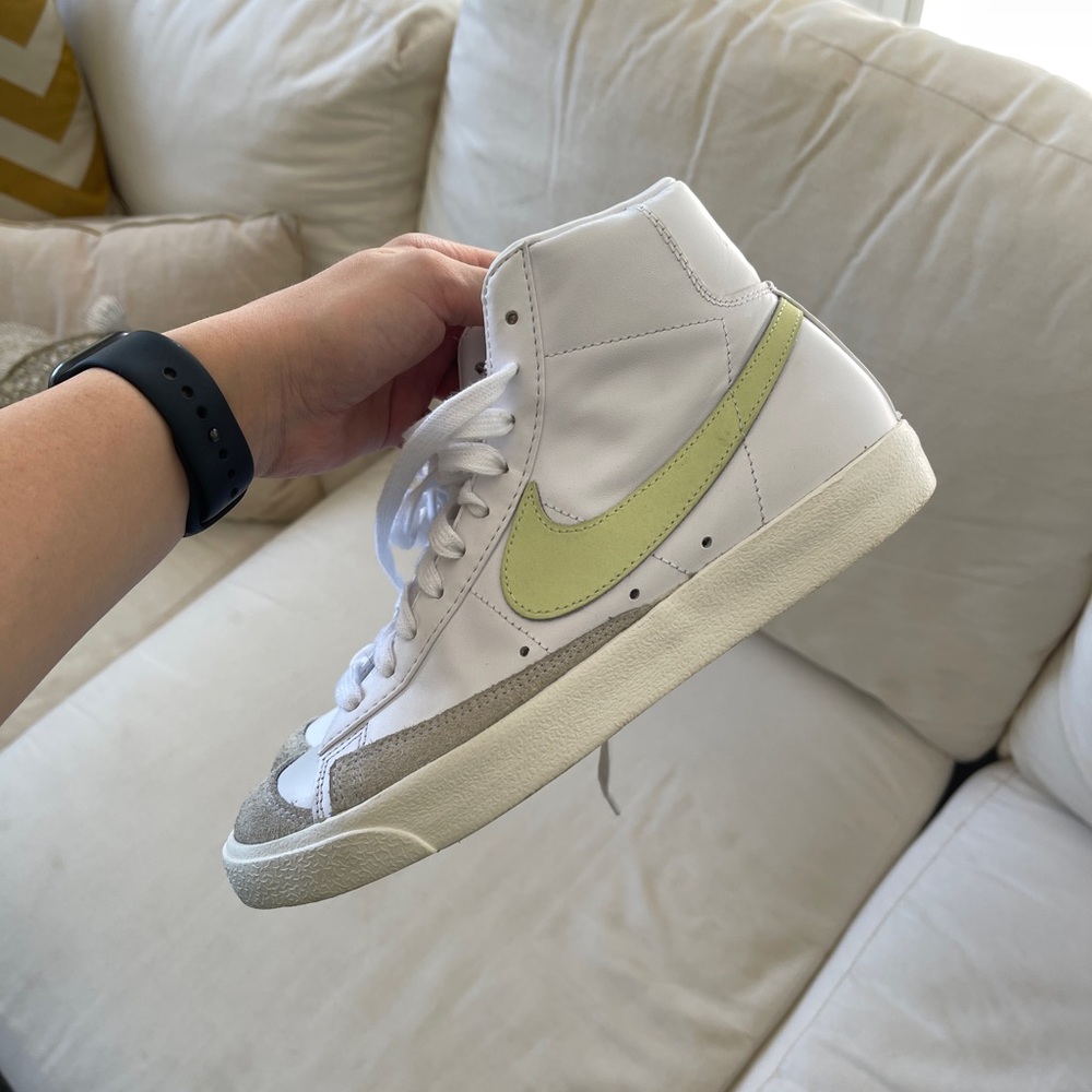Nike Blazer Mid 77 Green Swoosh